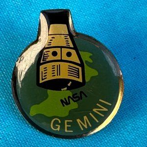 Vintage  GEMINI Space Capsule Pin EUC - NASA Spaceflight Program 1961 - 1966
